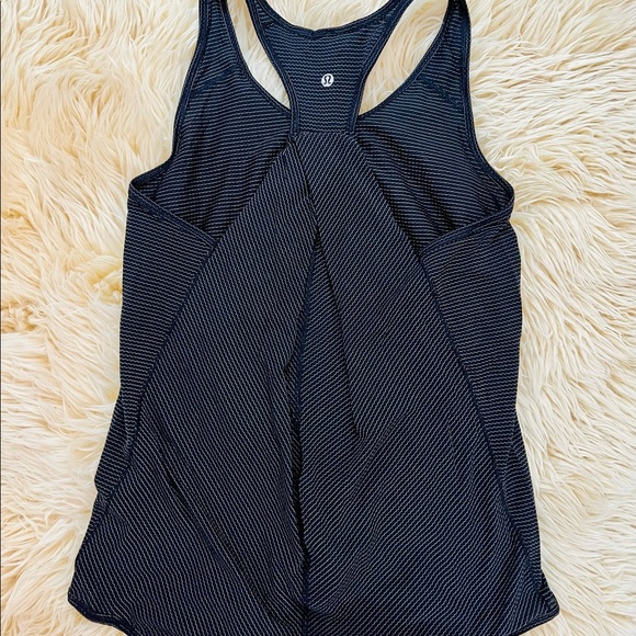 NWOT Lululemon Love Tank Pleated - Picture 4 of 6